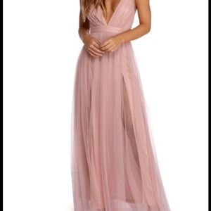 PLEATED TULLE FORMAL MAXI DRESS